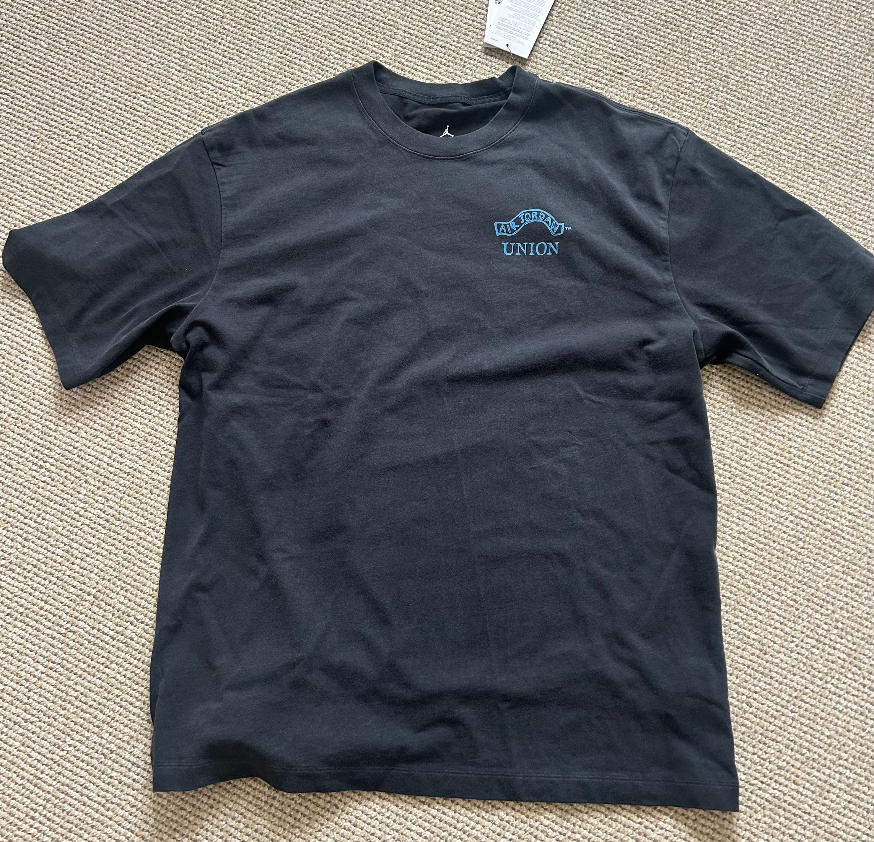 ユニオン x ナイキ ジョーダン SS Tシャツ "ブラック"