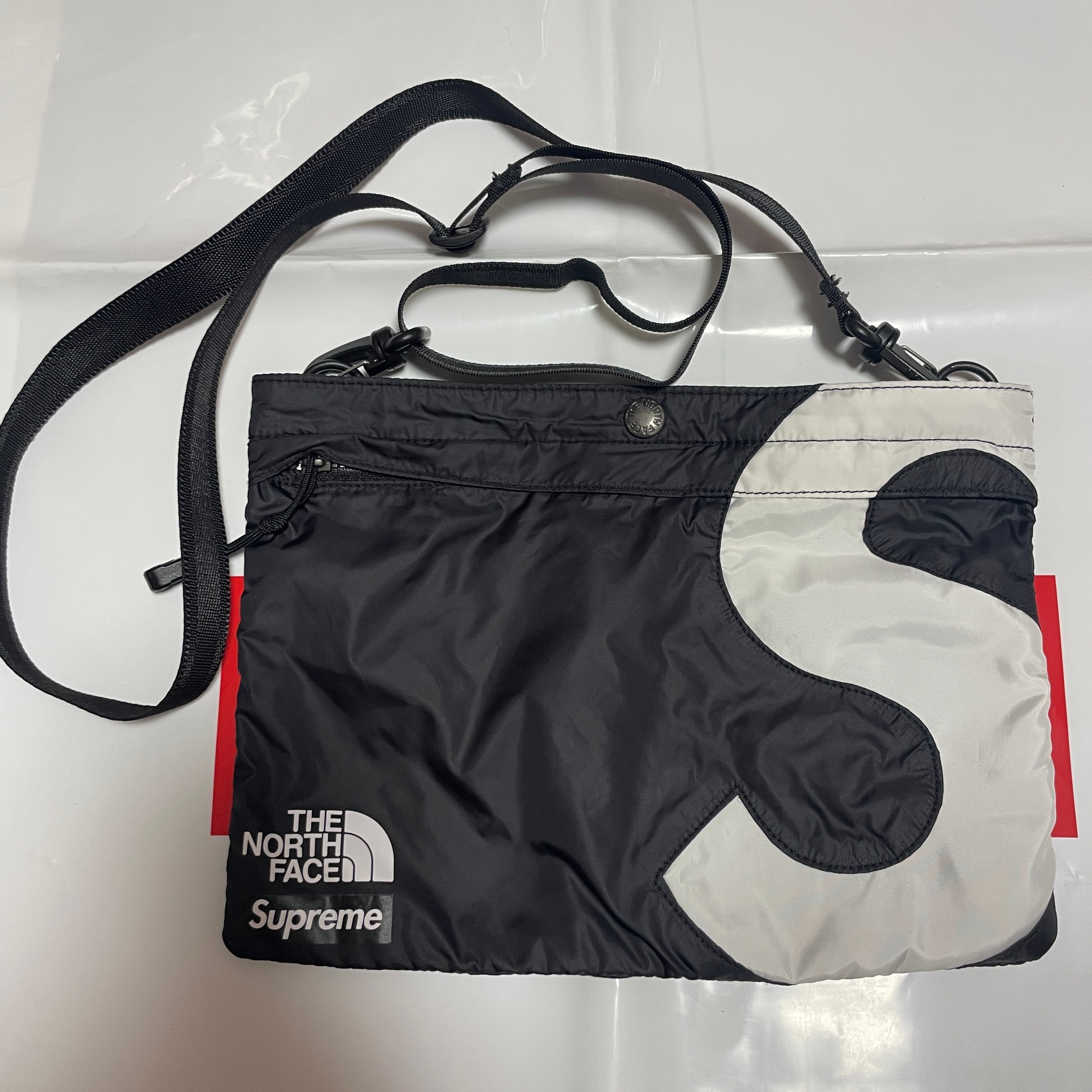 Supreme x The North Face S Logo Shoulder Bag "Black"