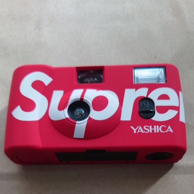 Supreme / Yashica MF-1 Camera Supreme / Yashica MF-1 Camera
