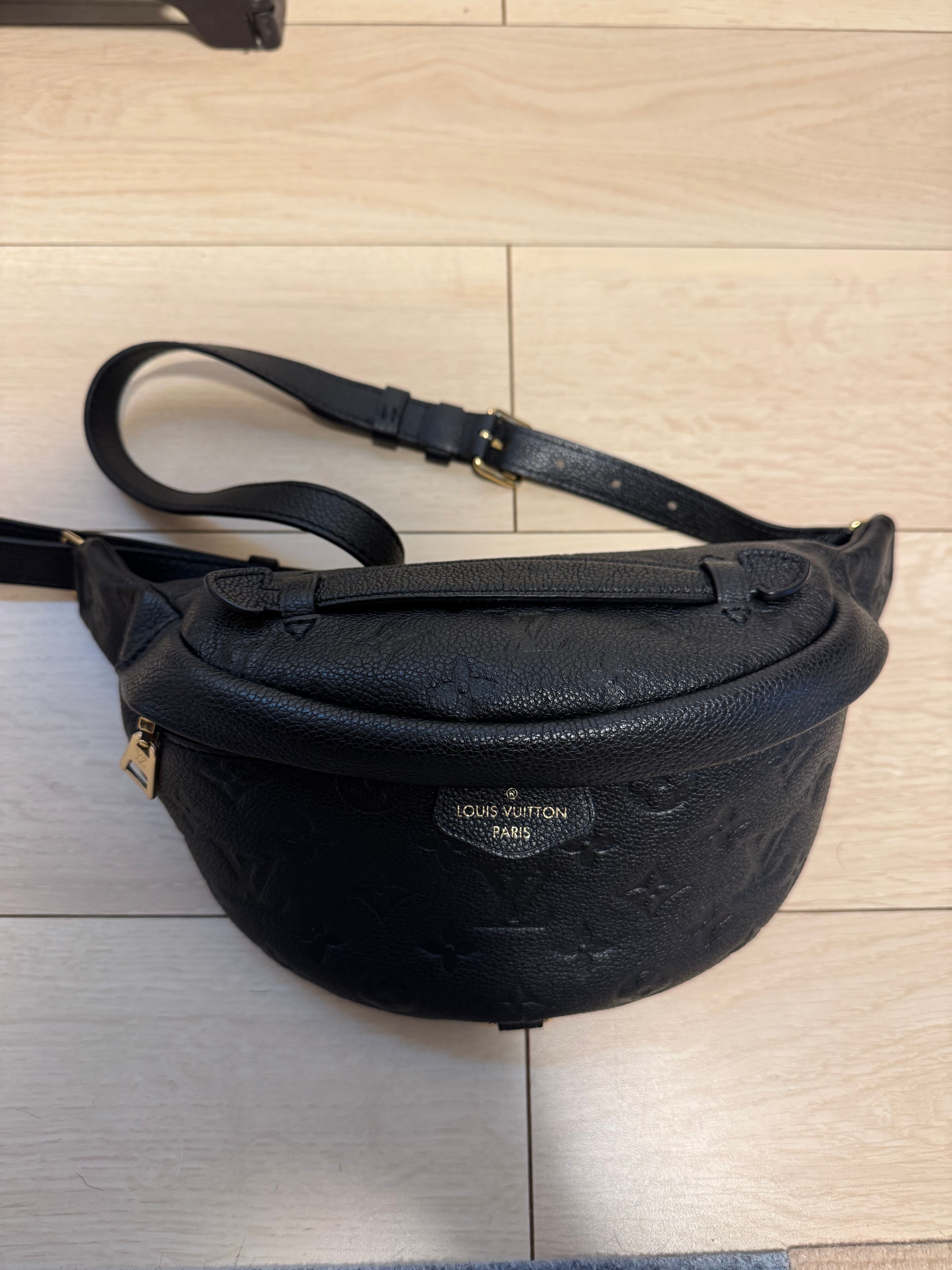 ルイヴィトン モノグラム・アンプラント  バムバッグ M44812