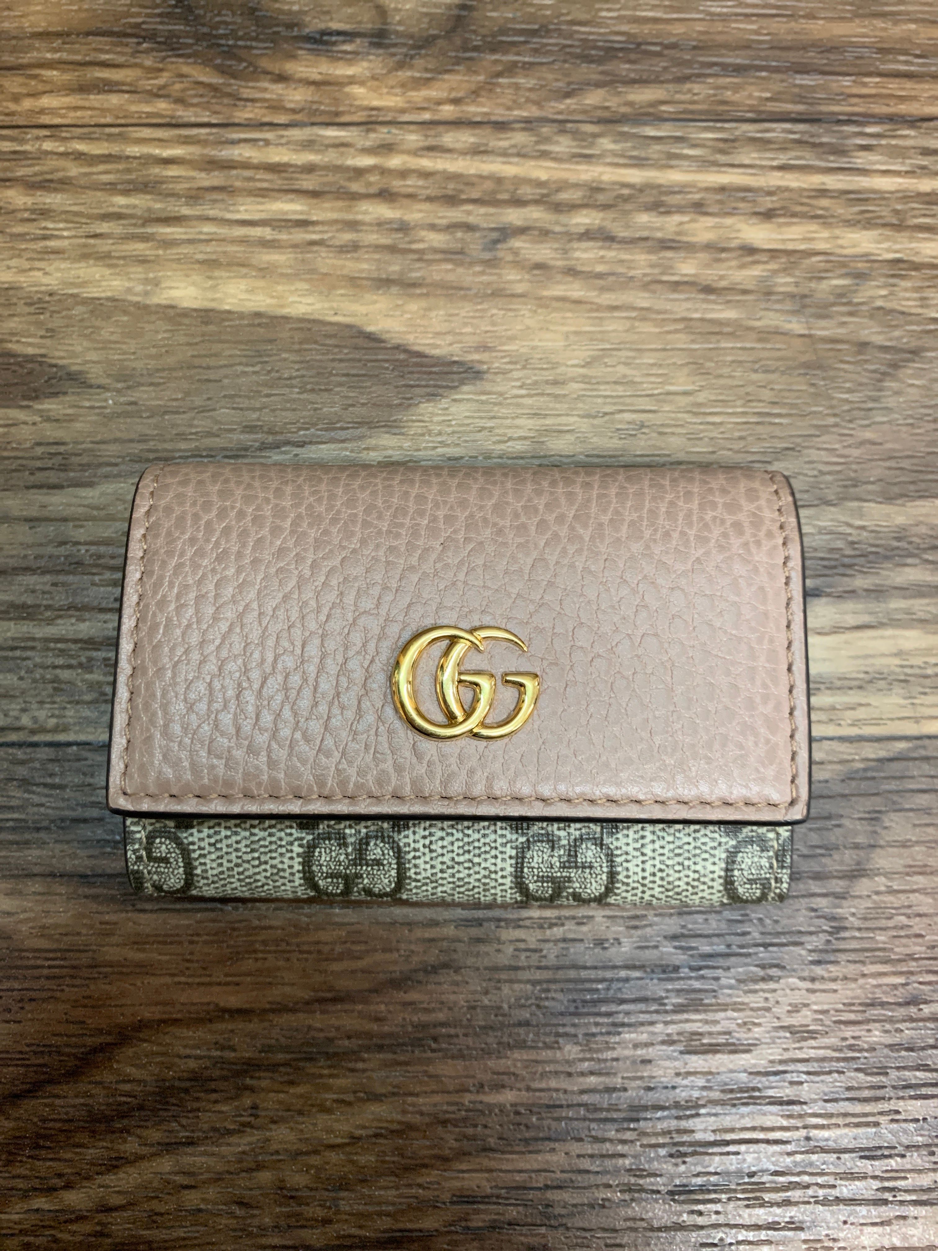 グッチ GG マーモント レザー キーケース ベージュ