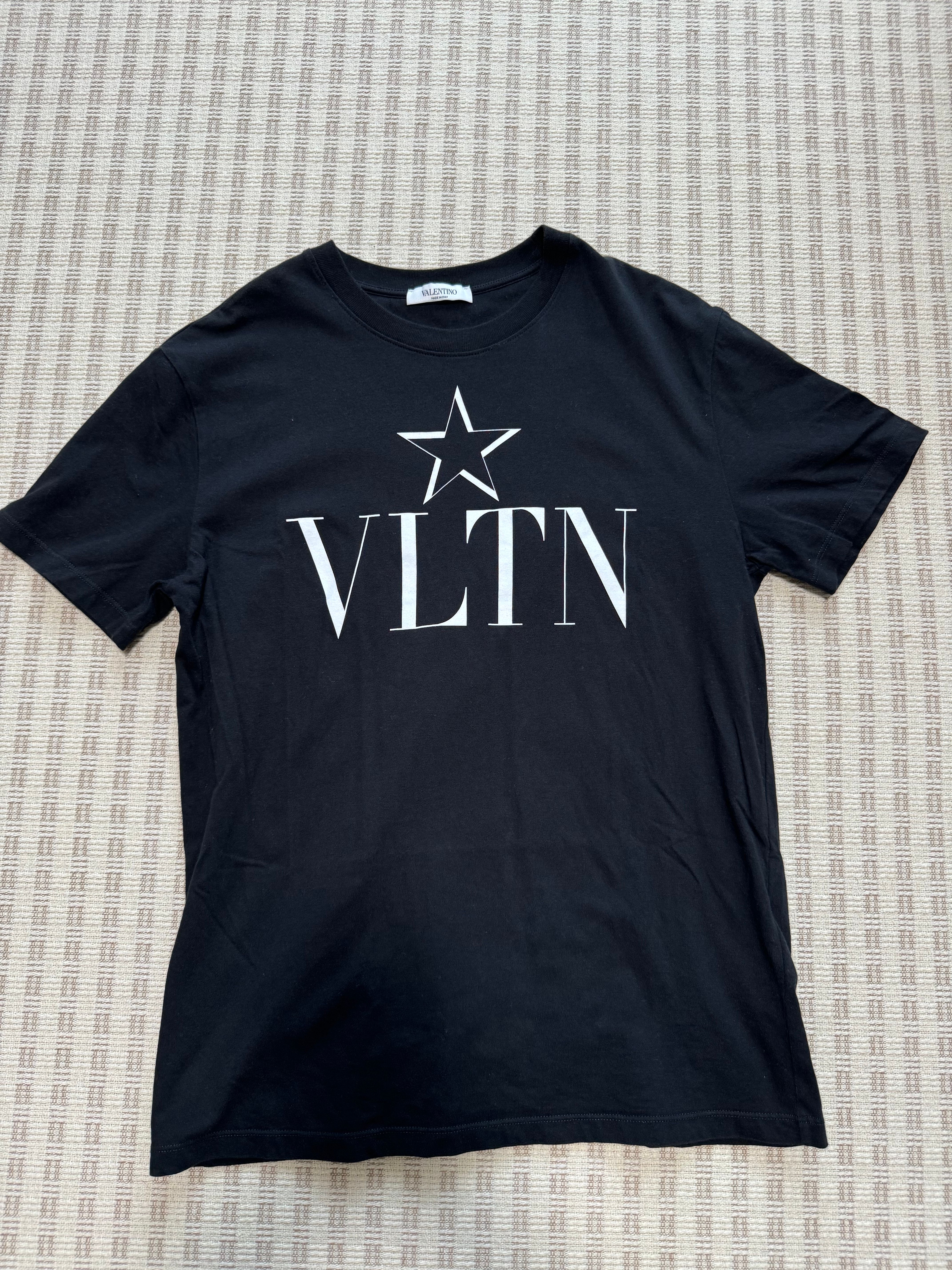 valentino ロゴTシャツ 