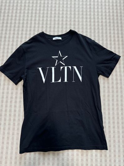 valentino ロゴTシャツ