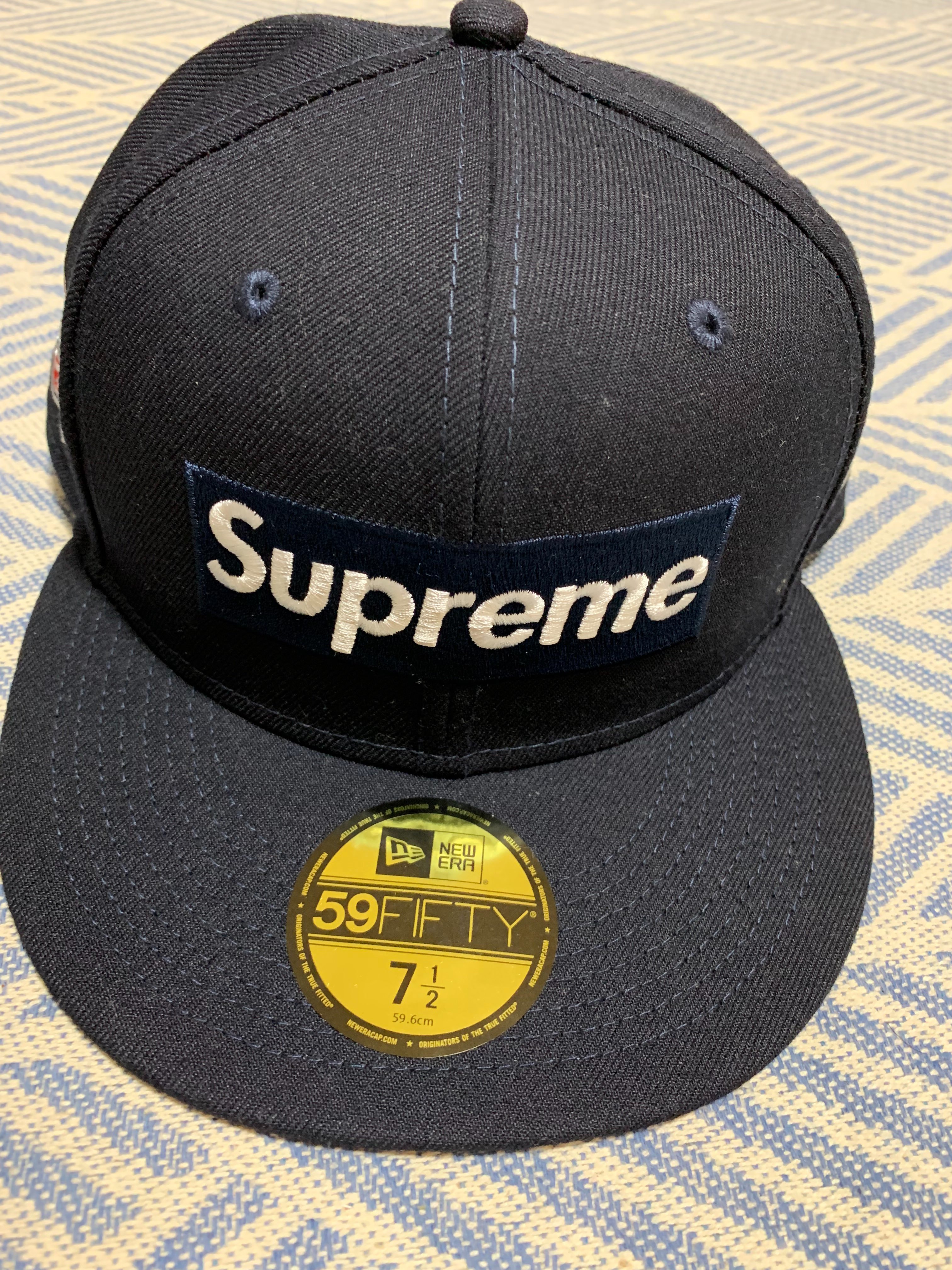Supreme No Comp Box Logo New Era "Navy"