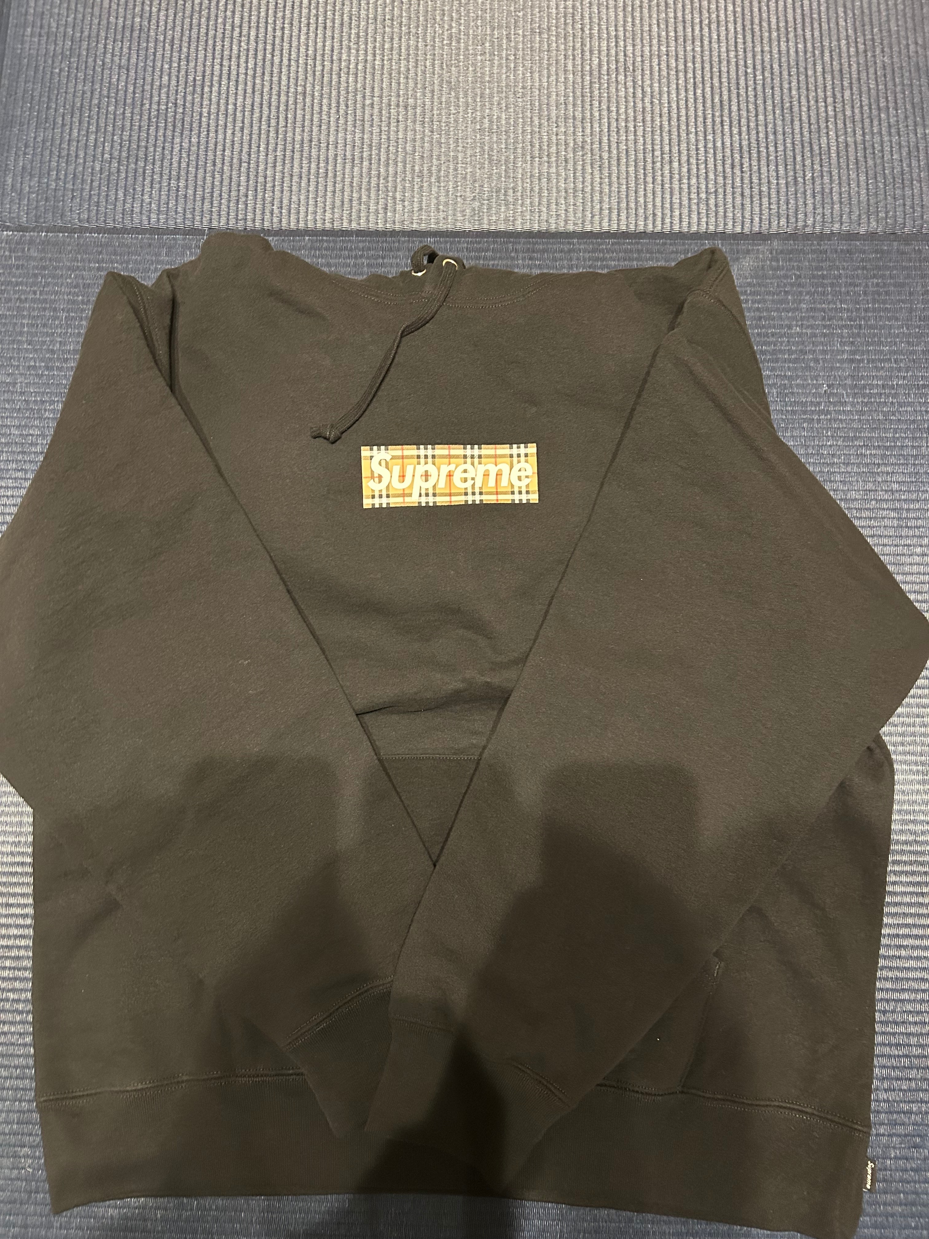 Supreme / Burberry Box Logo Hooded Sweatshirt "Black"