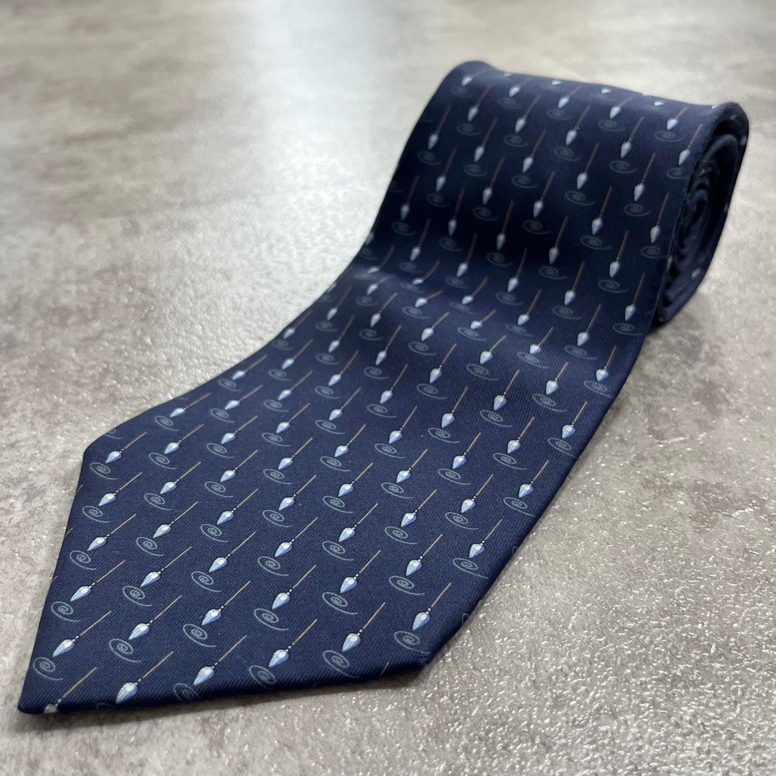 【Salvatore Ferragamo】サルヴァトーレフェラガモ ネクタイ 万年筆 ペン 文房具 インク 渦巻き 小紋柄 総柄 ネイビー ブルー メンズ 紳士