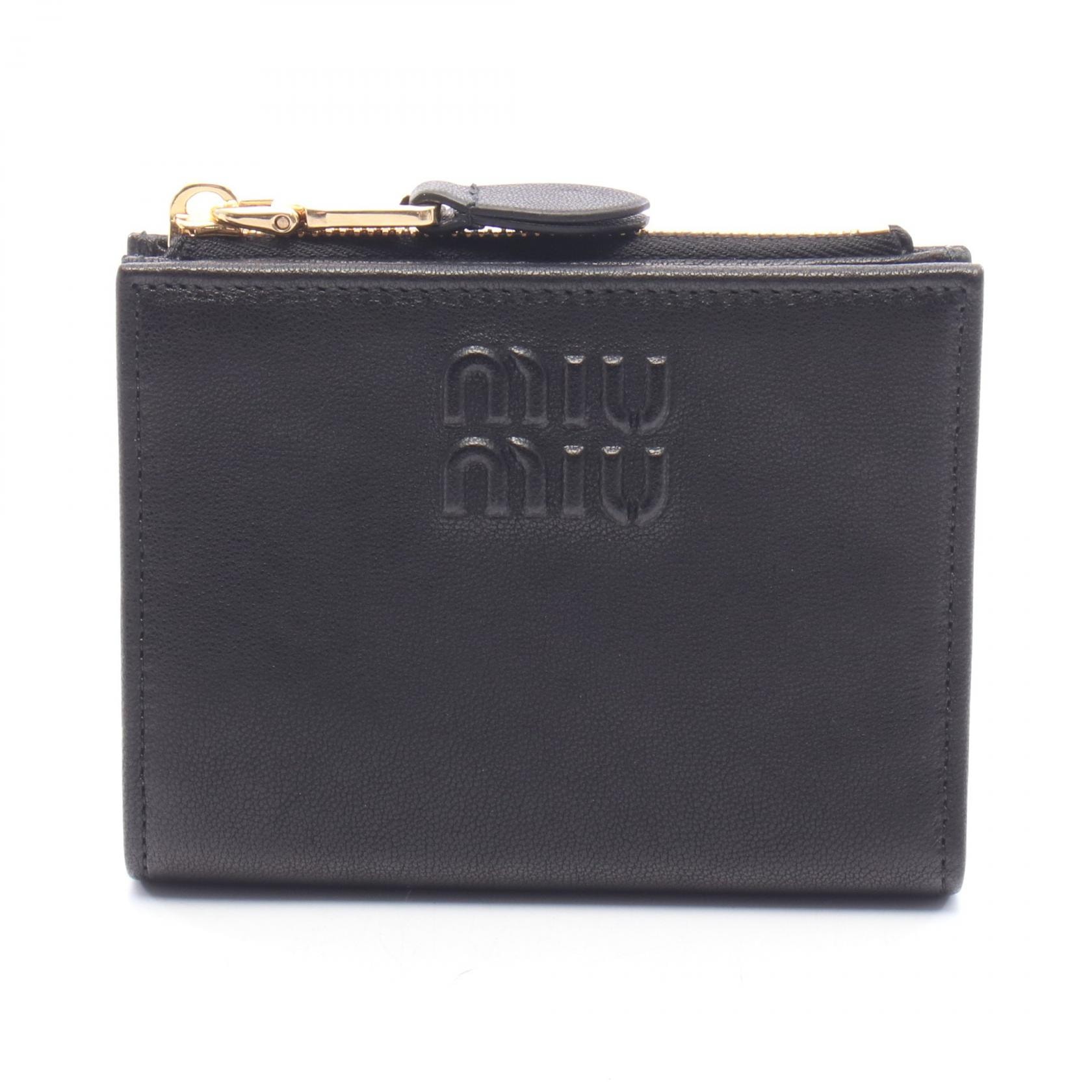 ミュウ ミュウ Miu Miu エンボスロゴ 二つ折り財布 財布 レザー レディース ブラック系 5ML050AEFXF0002 【新品】