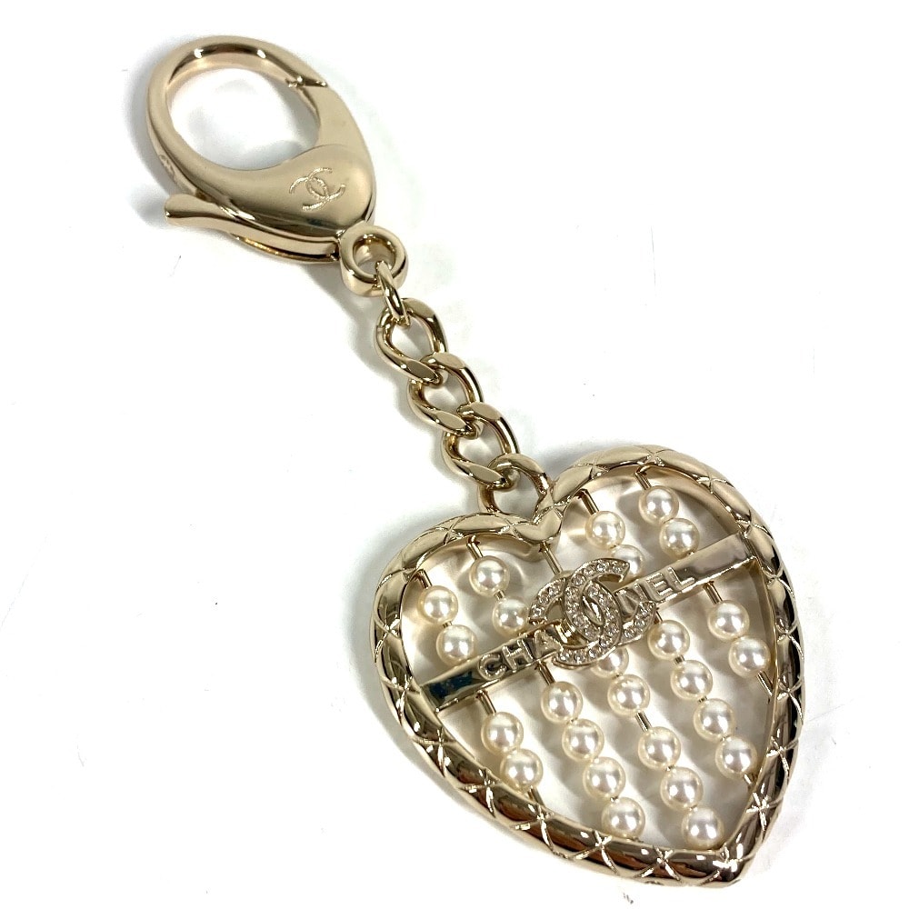 シャネル CHANEL ハート CC ココマーク ロゴ フェイクパール ABG045 B25A ラインストーン バッグチャーム チェーン キーホルダー メタル ゴールド 新品同様