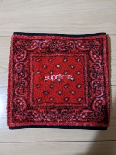 Supreme Bandana Fleece Neck Gaiter Supreme Bandana Fleece Neck Gaiter