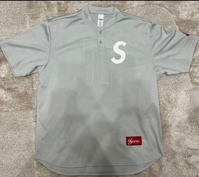 Supreme S Logo Baseball Henley "Grey"