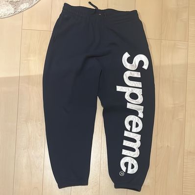 Supreme Satin Applique Sweatpant "Navy" (22FW)