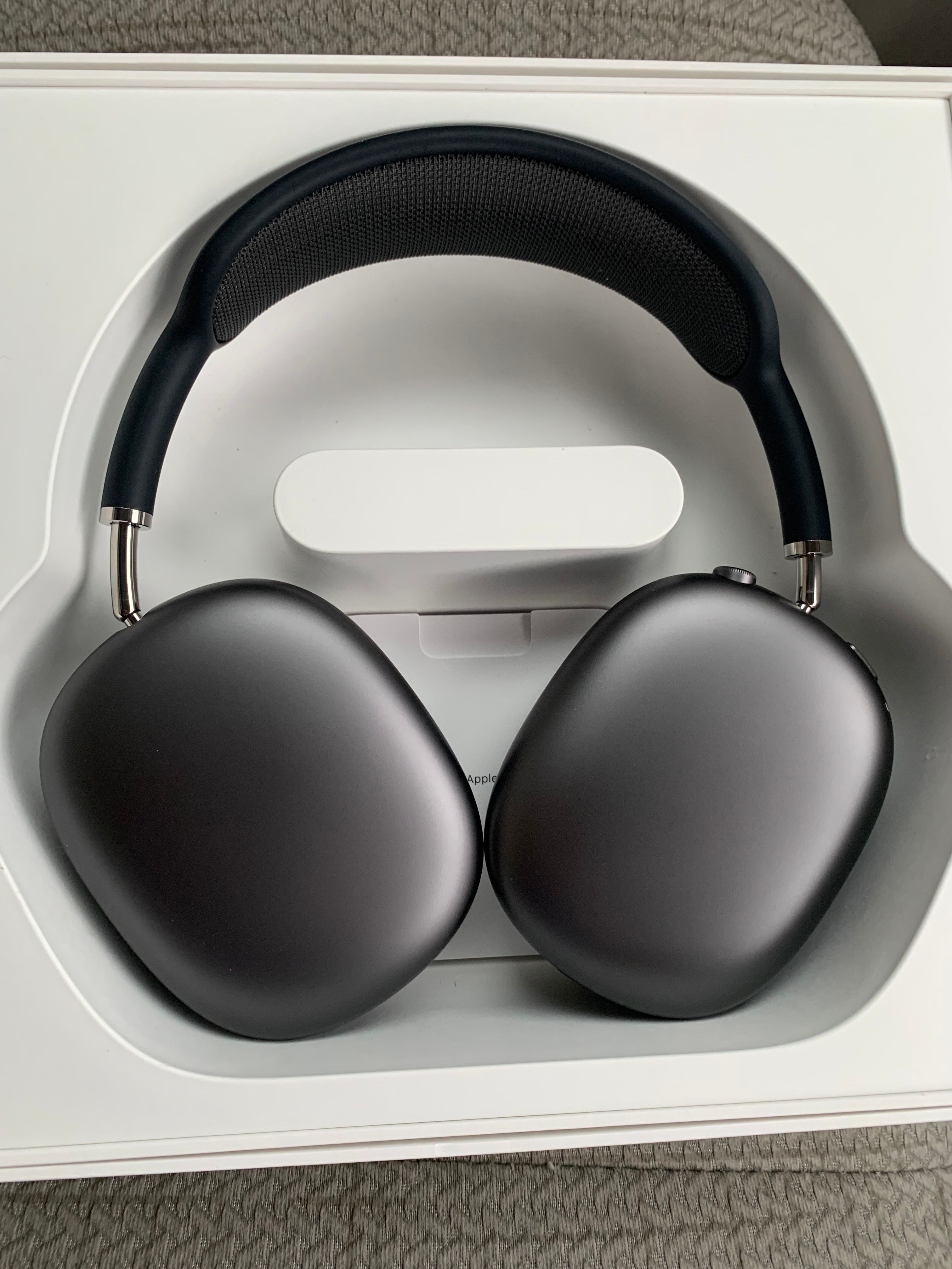 A (未使用に近い)】Apple AirPods Max / スペースグレイ FREEの中古