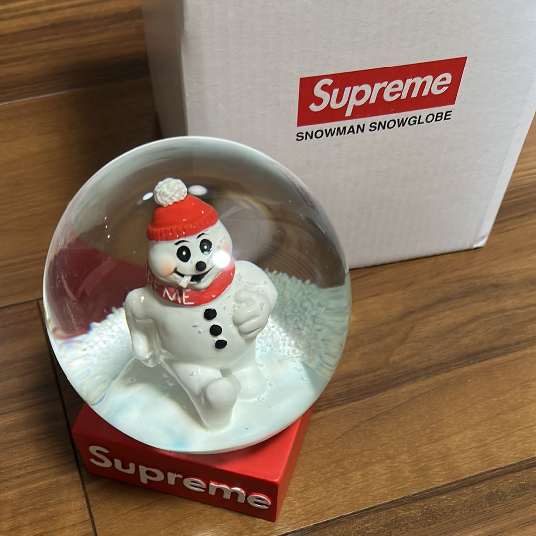 シュプリーム スノーマン スノーグローブ "レッド"
