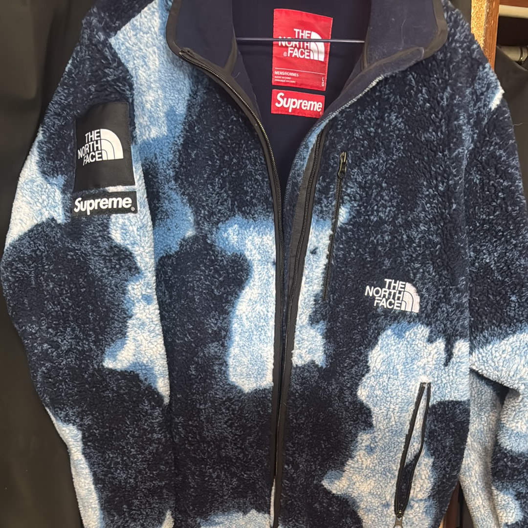 Supreme x The North Face Bleached Denim Print Fleece Jacket "Indigo"