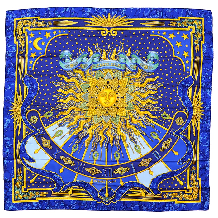 【美品】HERMES エルメス スカーフ メンズ レディース ユニセックス カレ90 CARPE DIEM カルペディエム 今日一日を楽しむ シグネチャー ロゴ 太陽 月 星 シルク100% 大判 小物 ブルー系 青 フランス製