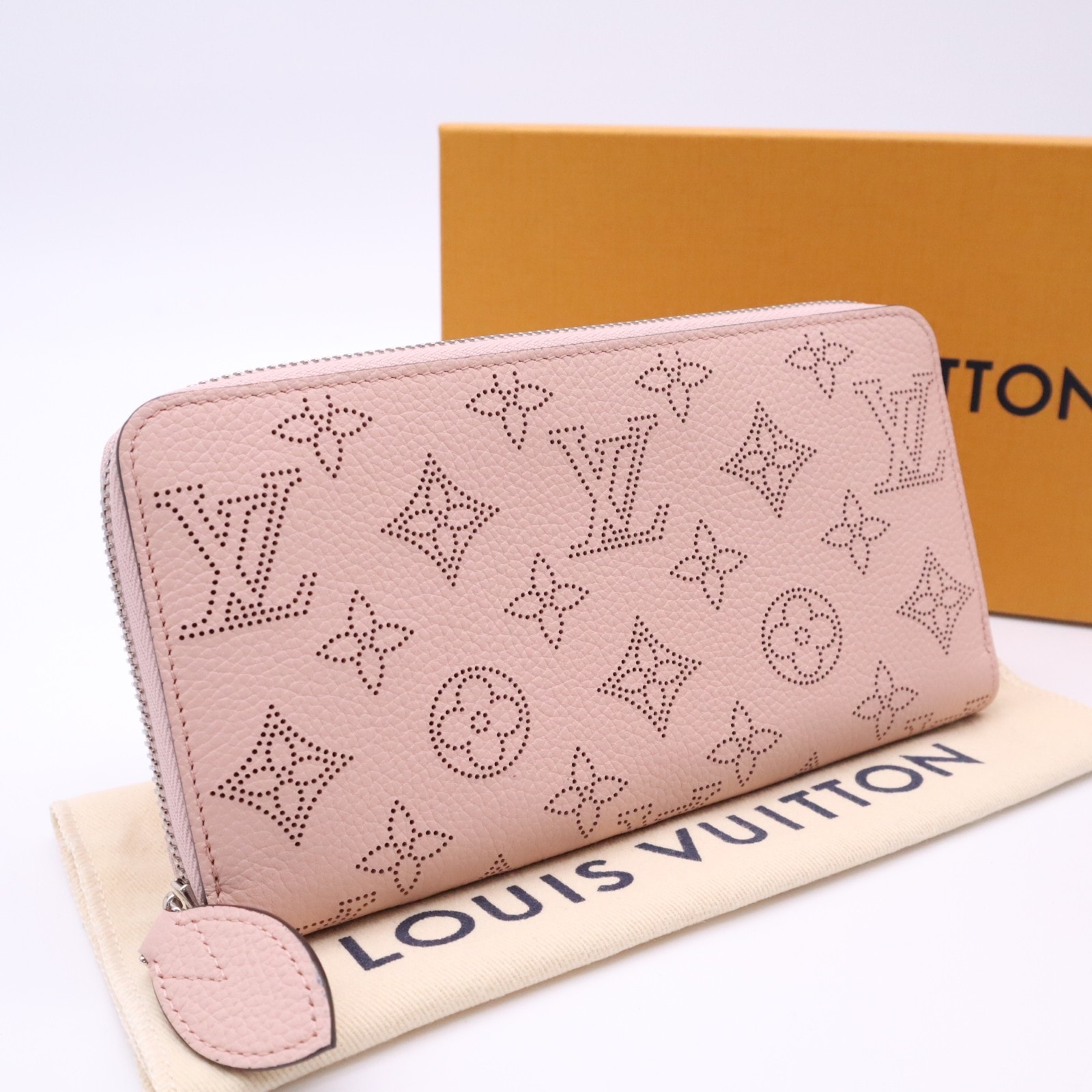 極美品 LOUIS VUITTON ルイ・ヴィトン マヒナ ジッピーウォレット ジャスミン M82755 長財布 ピンク カーフレザー レディース
