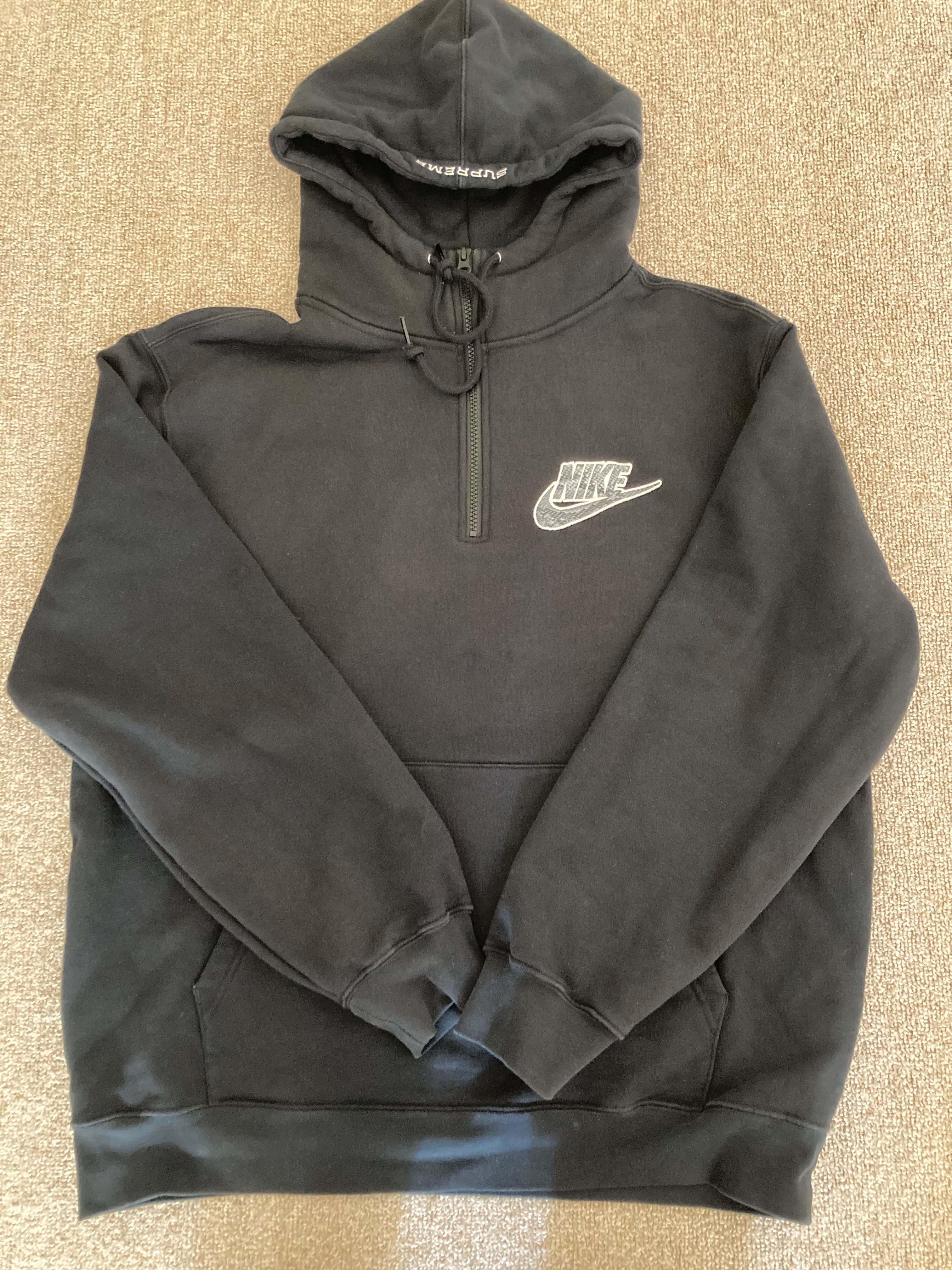 Supreme / Nike® Half Zip Hooded Sweatshirt "Black"