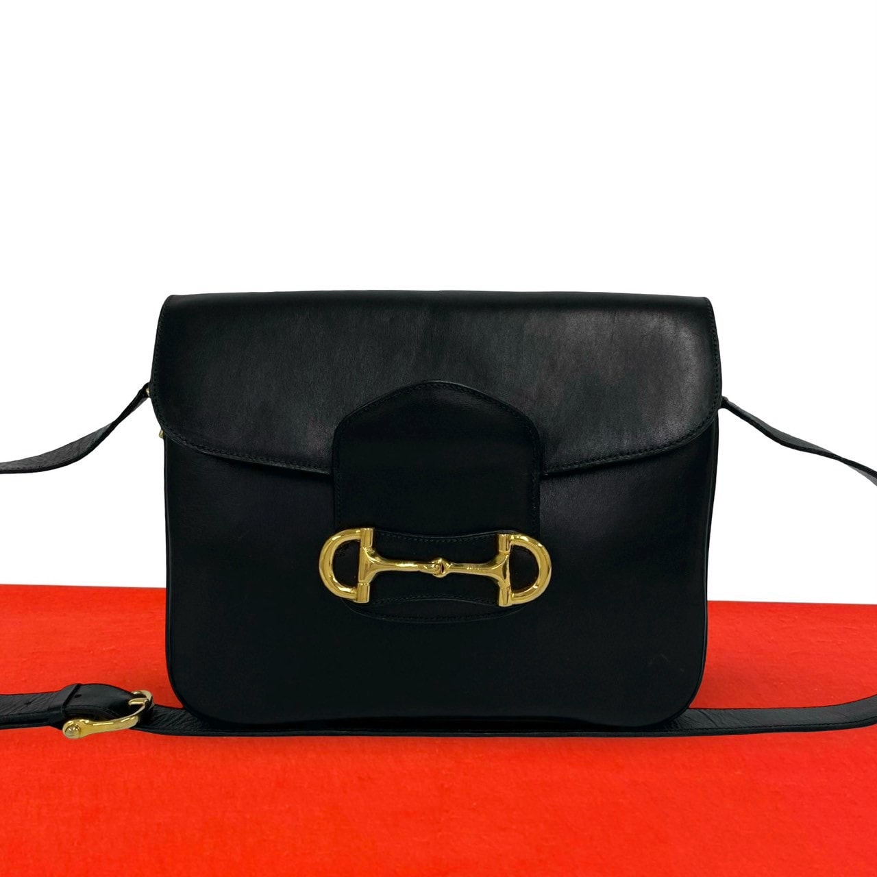 CELINE セリーヌ ホースビット 金具 レザー ショルダーバッグ ブラック
22707