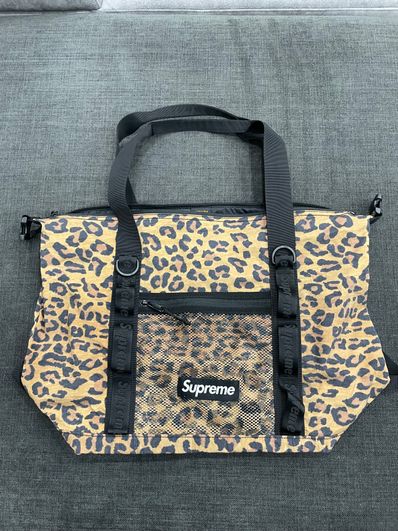 Supreme Zip Tote 25L "Leopard" (20FW)