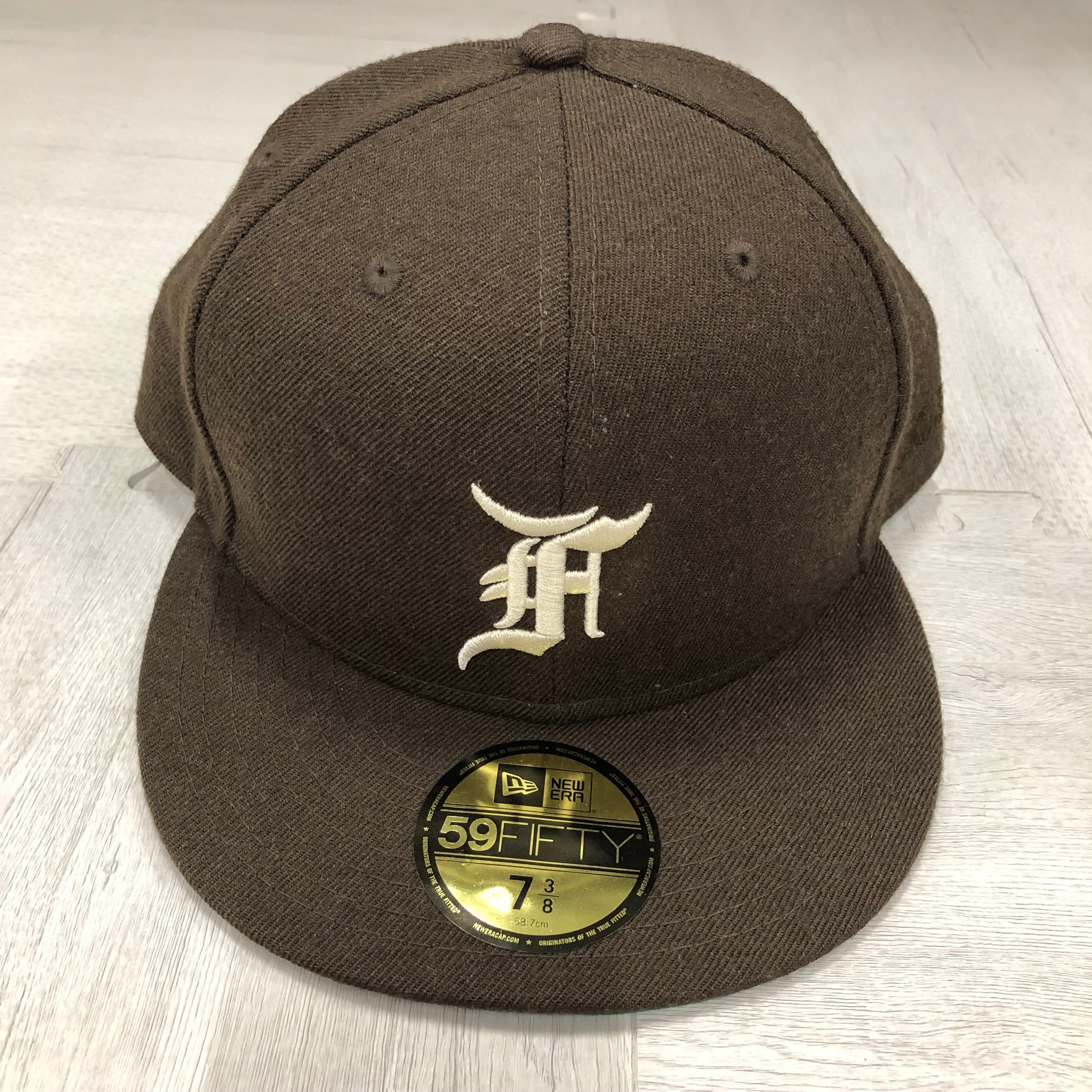FEAR OF GOD ESSENTIALS New Era Fitted Cap "Brown"