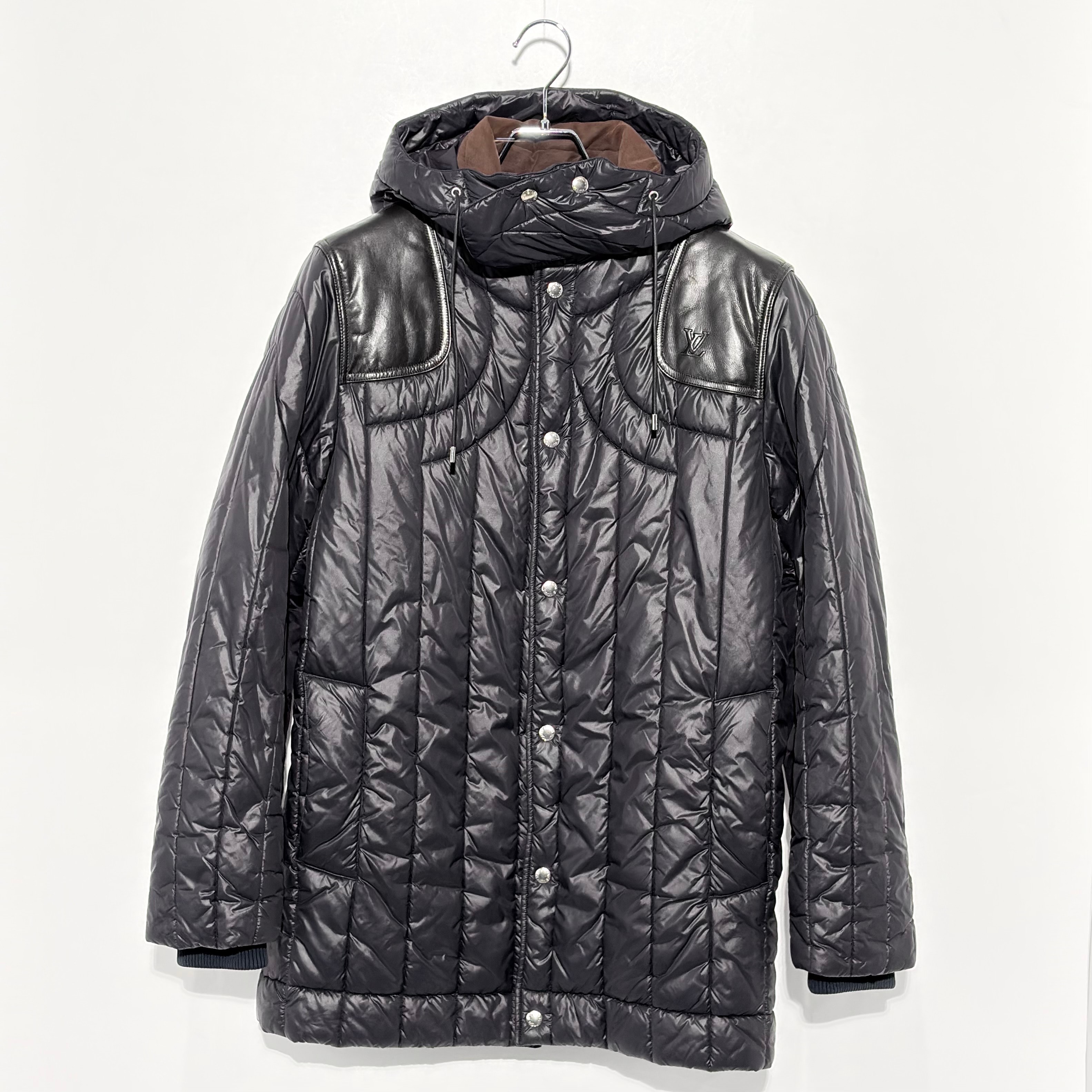 LOUIS VUITTON ナイロンキルティングフードジャケット
