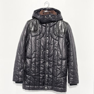 LOUIS VUITTON ナイロンキルティングフードジャケット