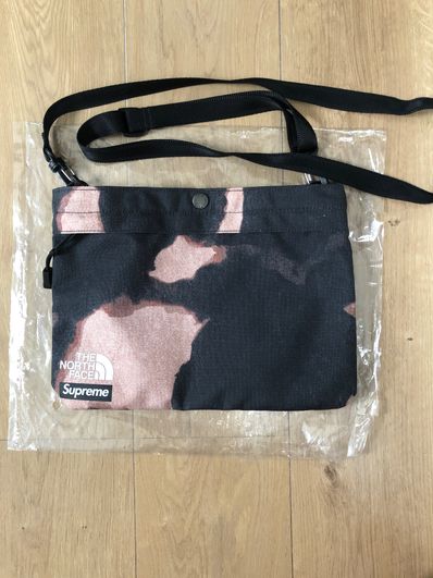 Supreme x The North Face Bleached Denim Print Shoulder Bag "Black"