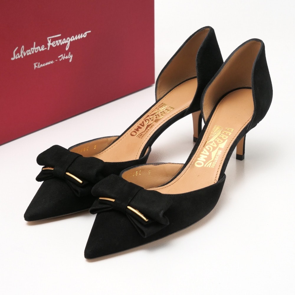 ■美品■Salvatore Ferragamo サルヴァトーレフェラガモ RIETTA パンプス サイズ9 ヴァラリボン スエード ポインテッドトゥ ブランド古着【中古】20260515/RA9037