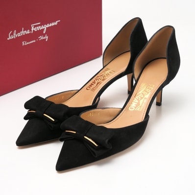 ■美品■Salvatore Ferragamo サルヴァトーレフェラガモ RIETTA パンプス サイズ9 ヴァラリボン スエード ポインテッドトゥ ブランド古着【中古】20260515/RA9037