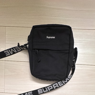 Supreme 18SS Shoulder Bag "Black"