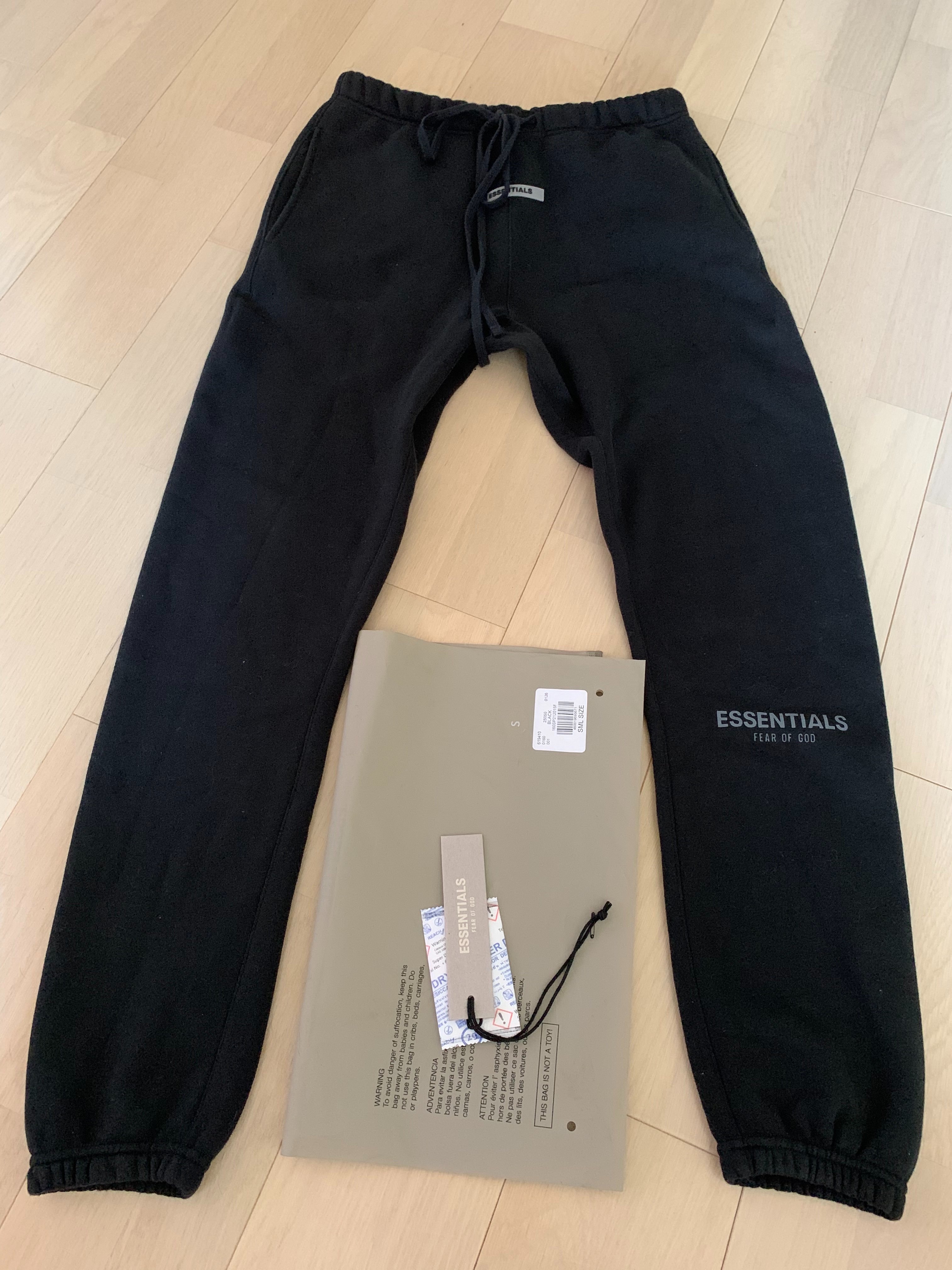 FEAR OF GOD ESSENTIALS Sweatpants "Black"