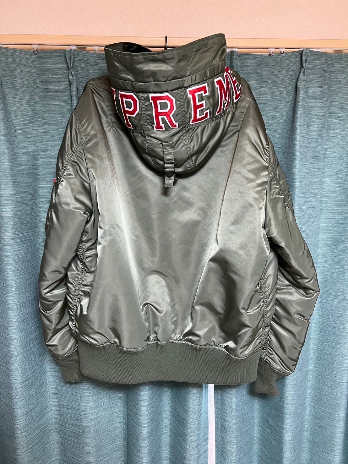 Supreme Hooded MA-1 "Olive"