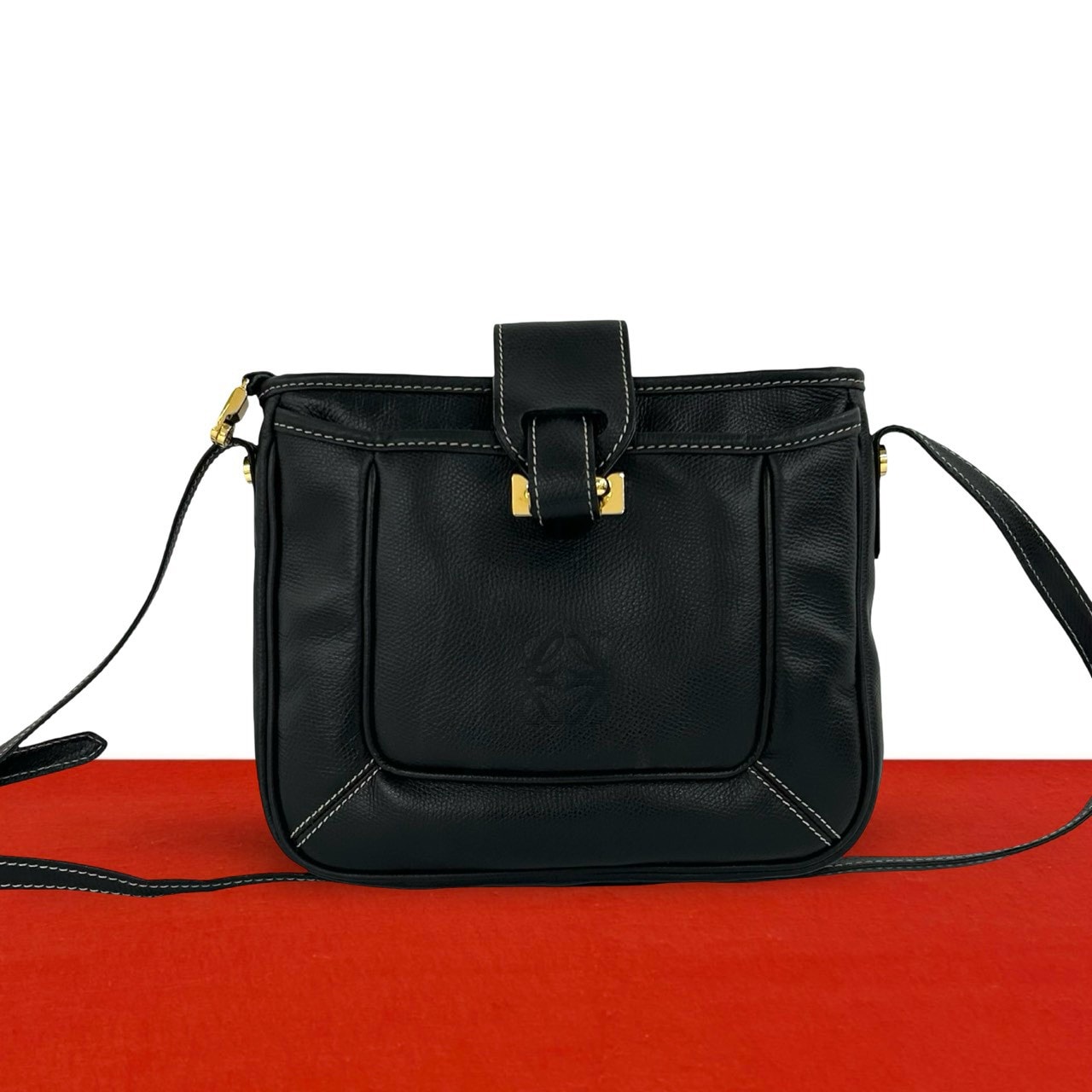 LOEWE ロエベ アナグラム ロゴ レザー ショルダーバッグ ブラック
 62725