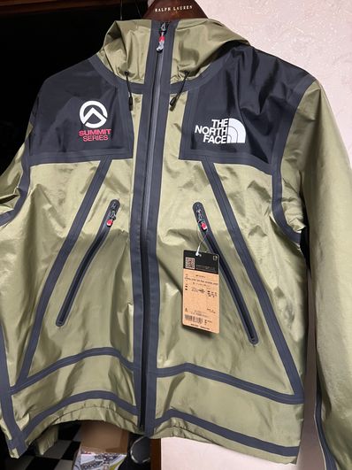 Supreme x The North Face Summit Series Outer Tape Seam Shell Jacket "Olive"