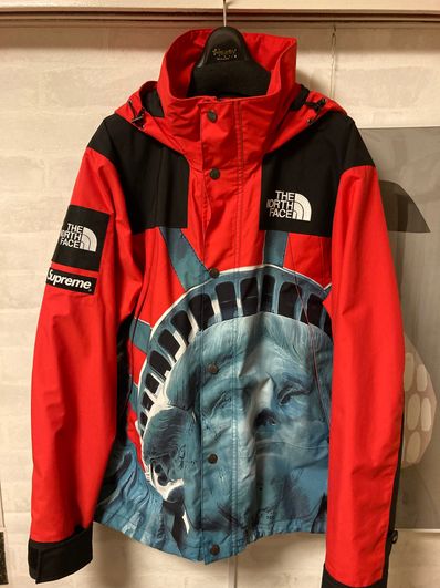 Supreme x The North Face Statue of Liberty Mountain Jacket "Red"