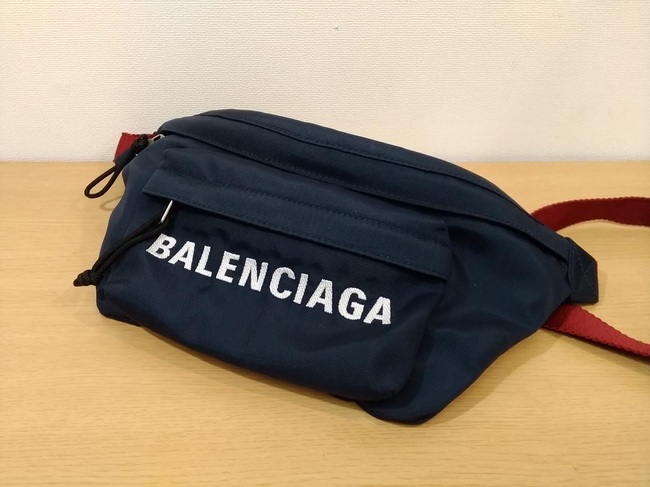 BALENCIAGA