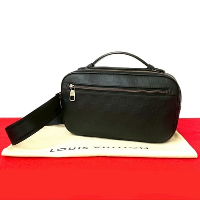 LOUIS VUITTON ルイヴィトン アンブレール ダミエ アンフィニ レザー ボディバッグ ブラック
26981