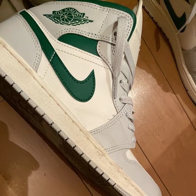 Nike Air Jordan 1 Mid "Summit White/Pure Platinum/Sail/Pine Green"