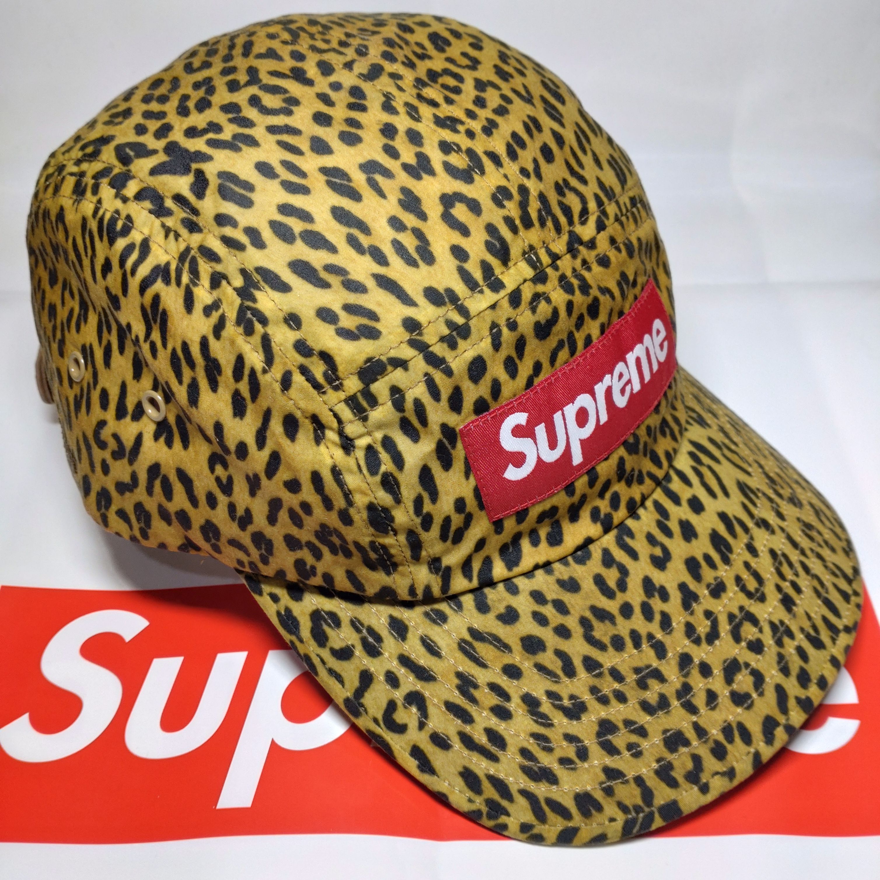 Supreme Barbour Waxed Cotton Camp Cap "Leopard"