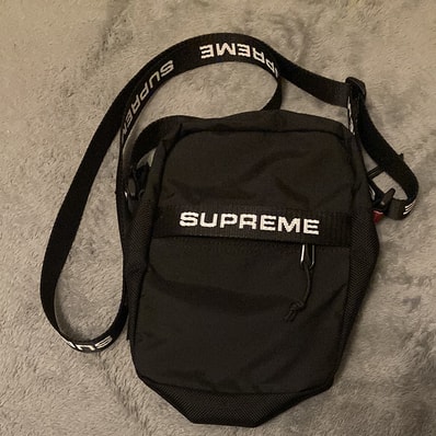 Supreme 20FW Sling Bag 4L Supreme 20FW Sling Bag 4L
