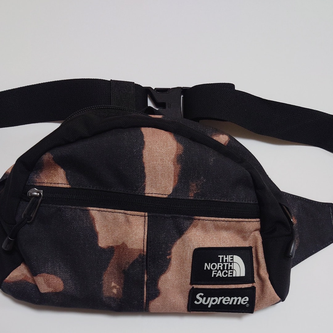 Supreme x The North Face Bleached Denim Print Roo II "Black"