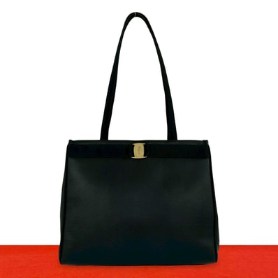 Salvatore Ferragamo サルヴァトーレフェラガモ ヴァラリボン 金具 レザー トートバッグ ブラック
41505