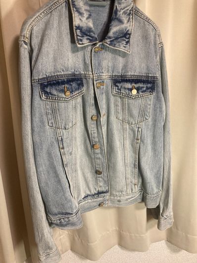 FEAR OF GOD ESSENTIALS Denim Trucker Jacket "Light Indigo"