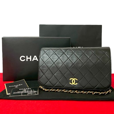 CHANEL シャネル マトラッセ ココマーク ラムスキン ショルダーバッグ ブラック
2456e