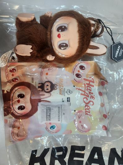 POP MART THE MONSTERS (LABUBU) Have a Seat Plush Series DUODUO (Secret)