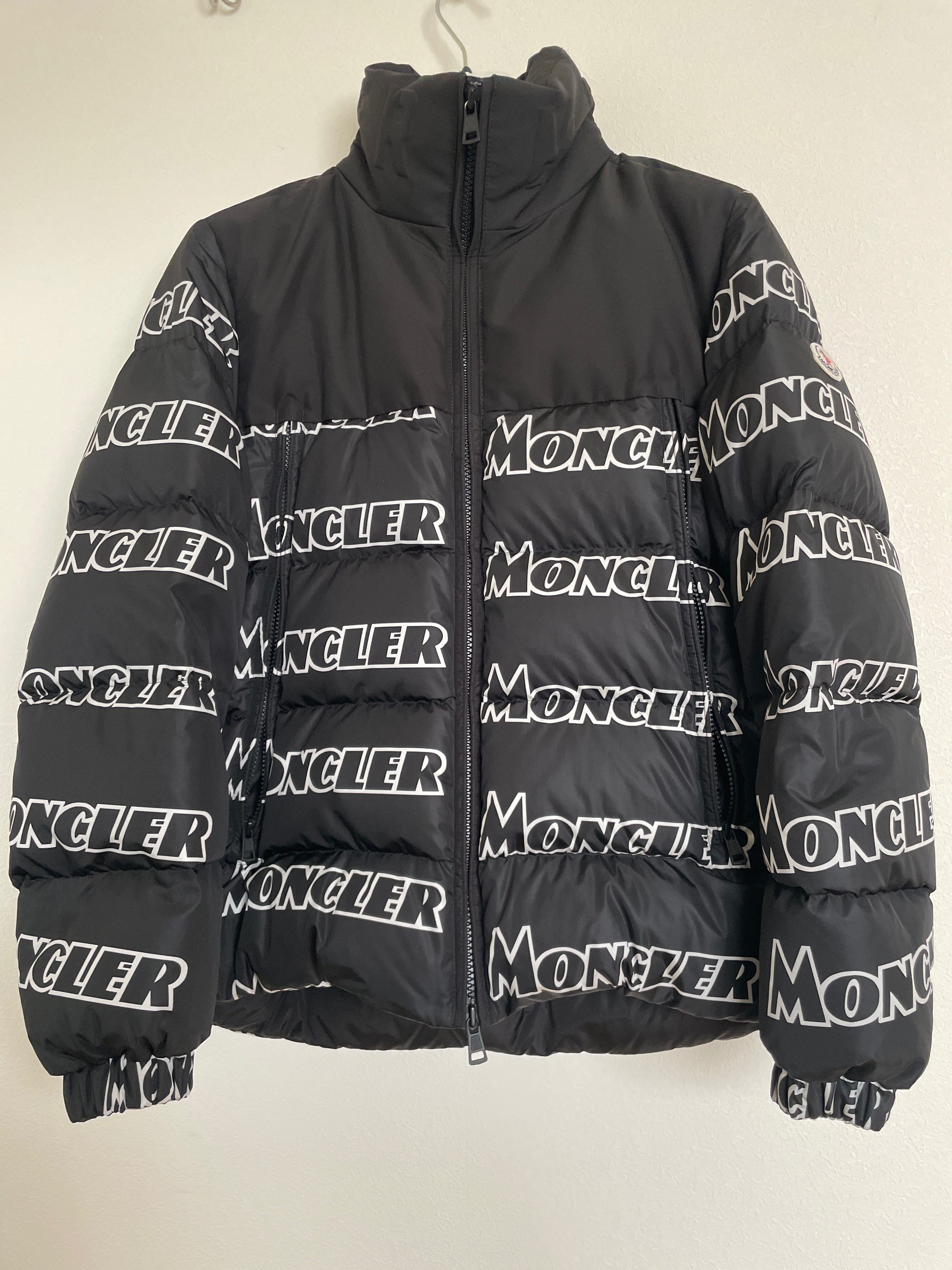 モンクレール  ダウン