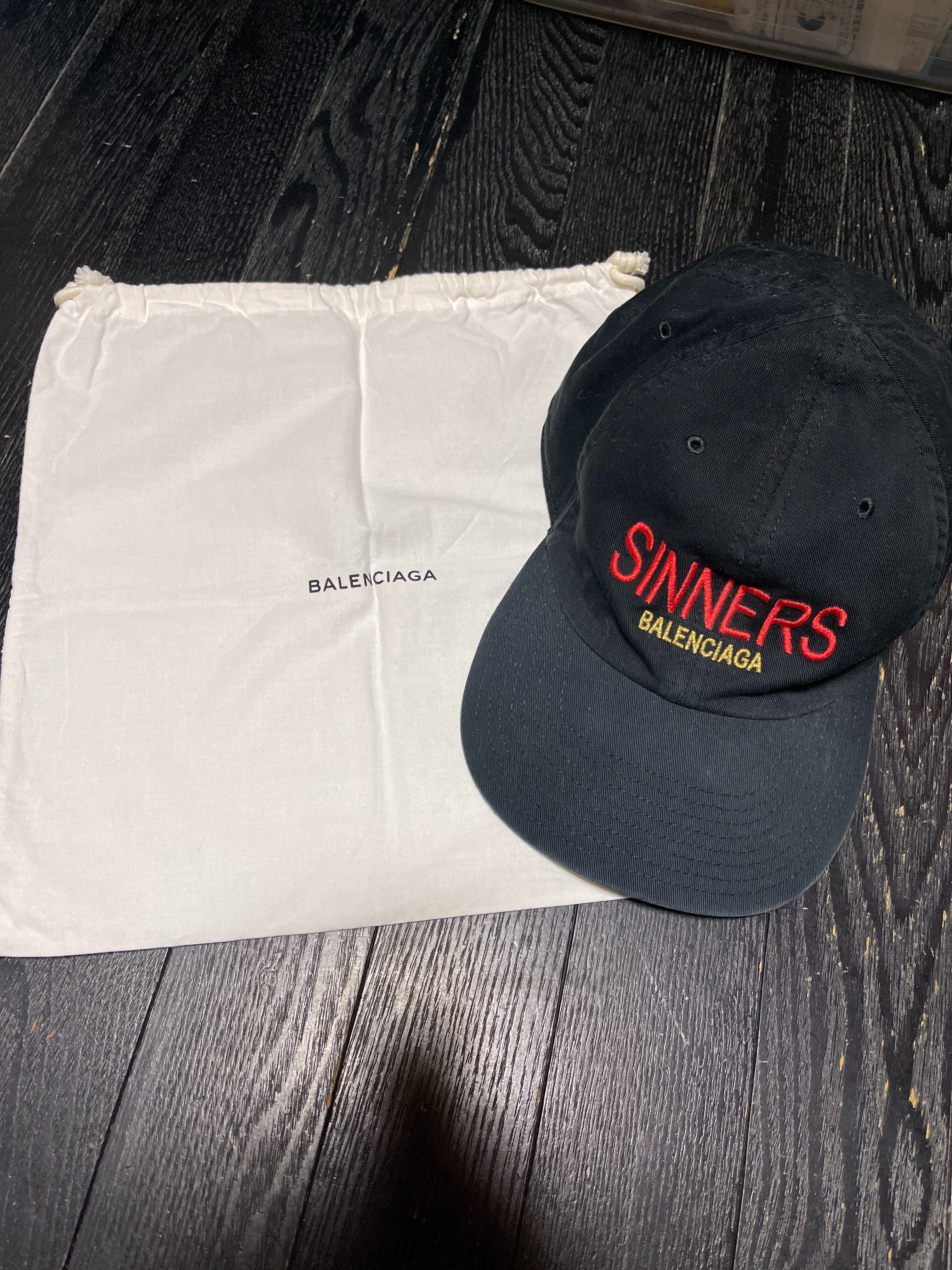 バレンシアガ SINNERS キャップ