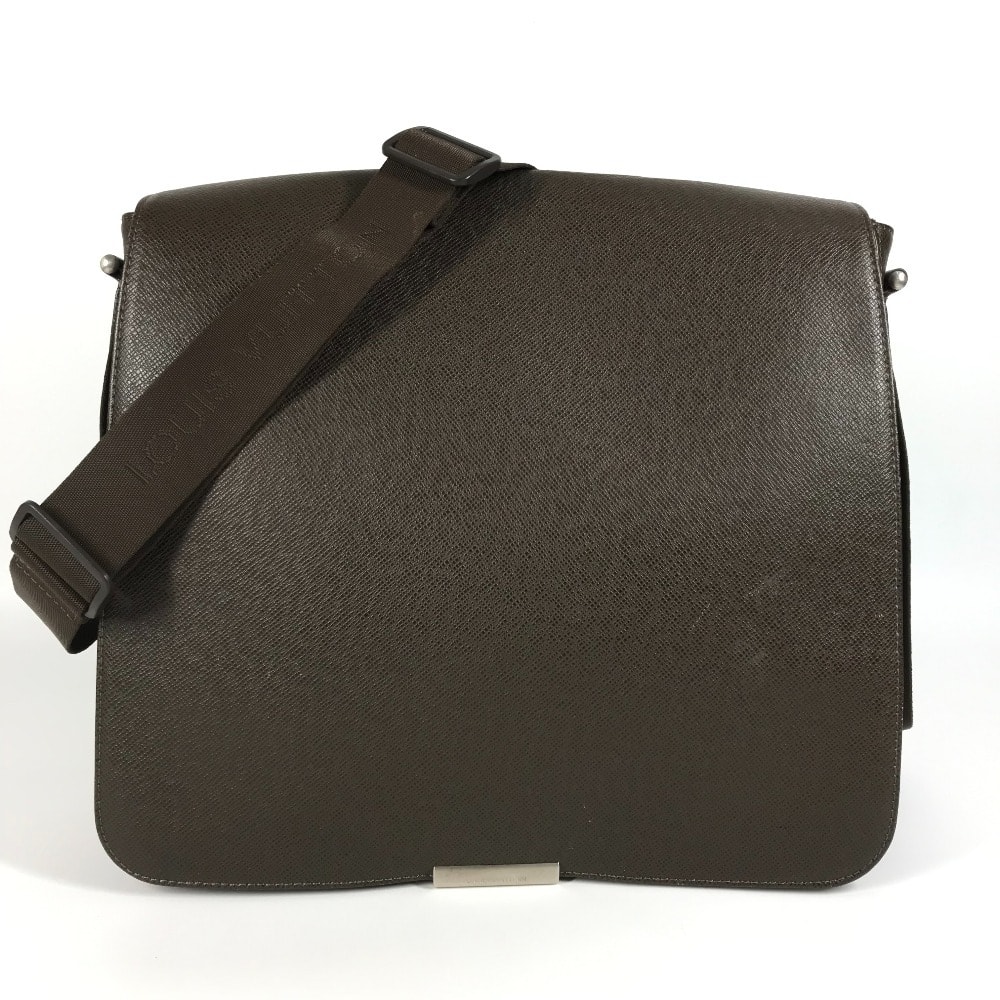 ルイヴィトン LOUIS VUITTON ヴィクトール M30148 タイガ 斜め掛け フラップ メッセンジャーバッグ カバン ショルダーバッグ タイガレザー グリズリ ブラウン