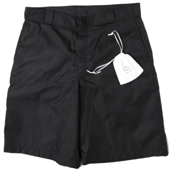 PRADA プラダ 24SS Re-Nylon Bermuda Shorts トライアングルロゴ リナイロンバミューダショーツ SPG32 S182 1WQ8 50 BLACK ショートパンツ 定価170,500円 ボトムス g27665