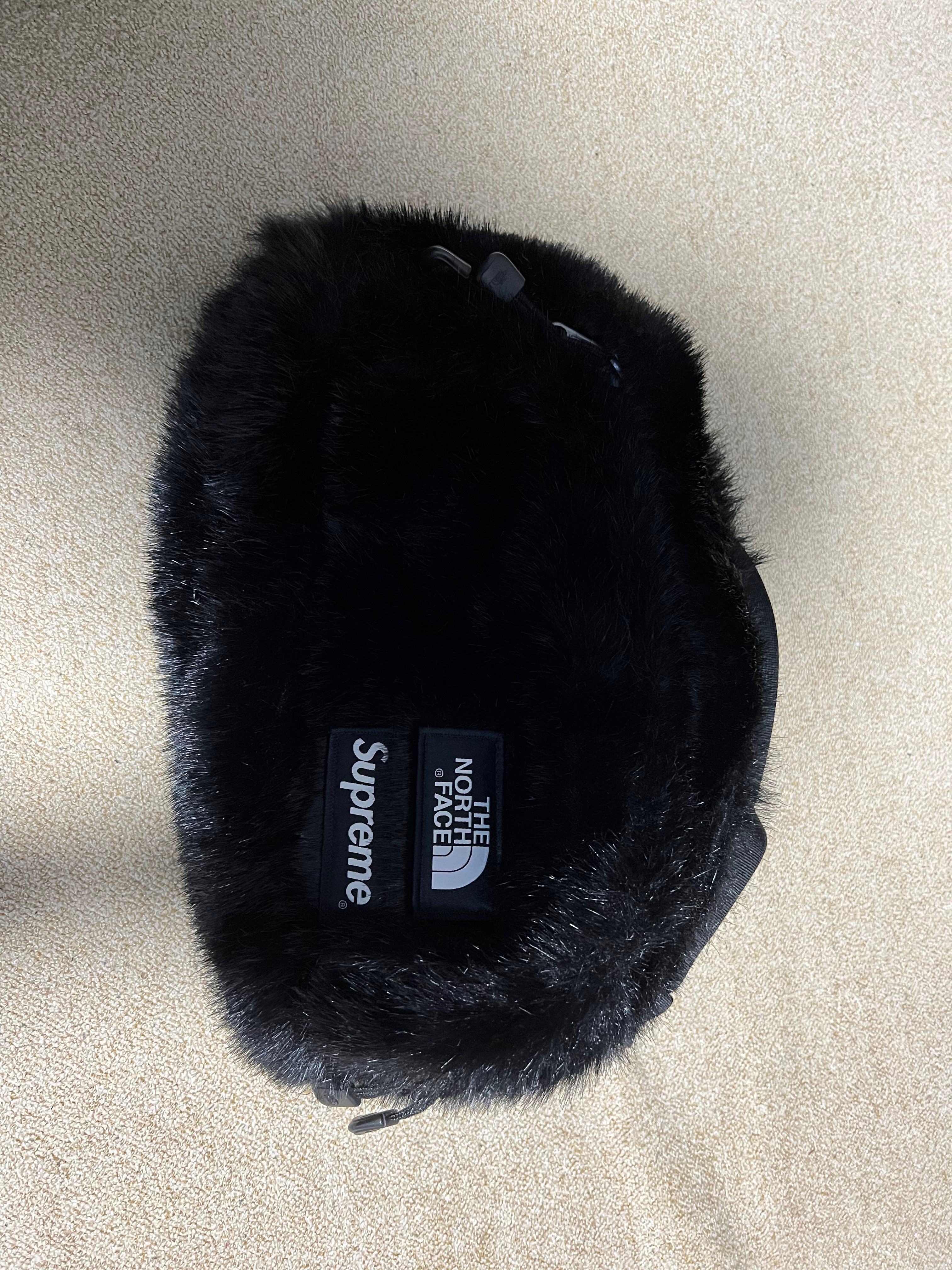 Supreme x The North Face Faux Fur Waist Bag "Black" NM82093I / NF0A5G87